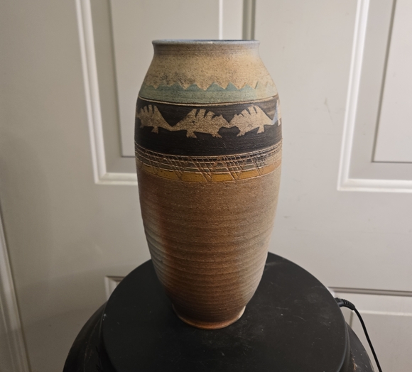 Studio Pottery Ceramic Armadillo Southwern Vase w Earth Tones Signed Hand Thrown